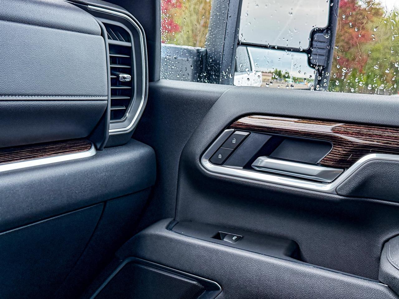 2026 GMC Sierra 3500HD SLE Photo