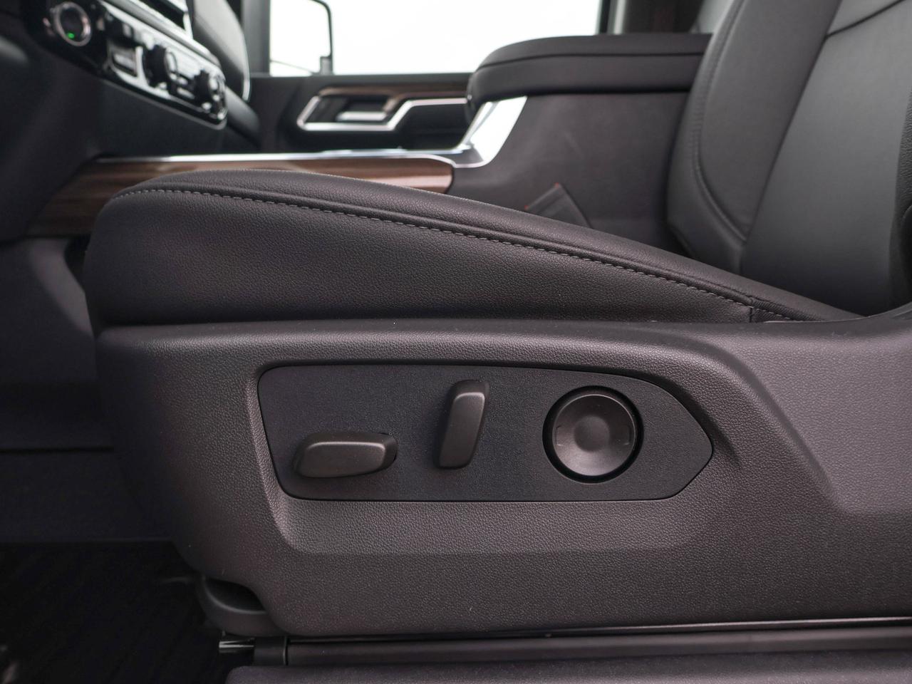 2026 Chevrolet SILVERADO 2500HD LT Photo
