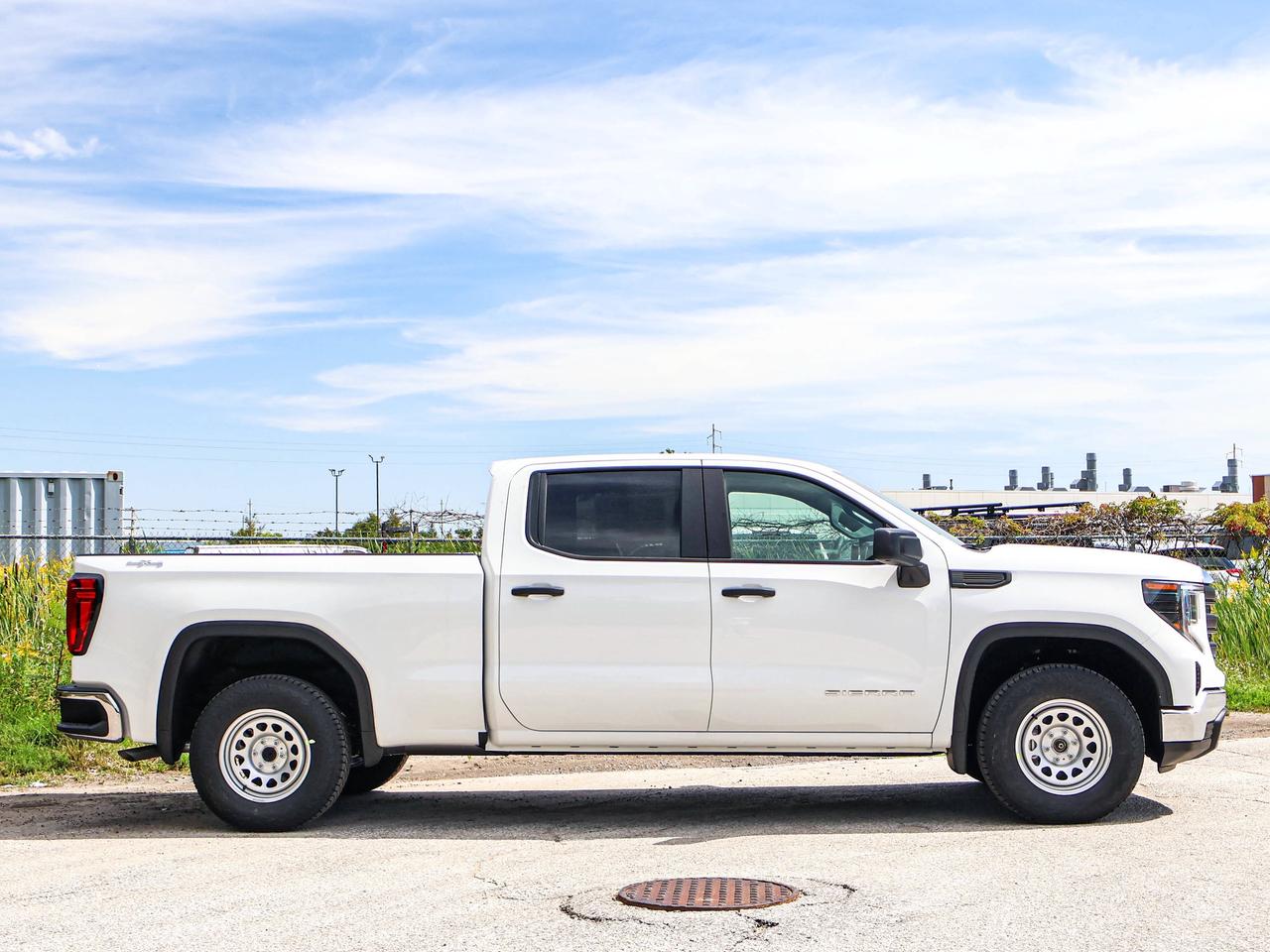 2026 GMC Sierra 1500 PRO Photo2