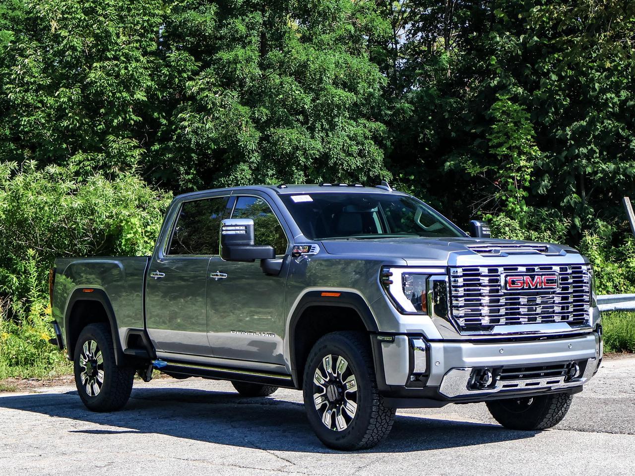 2026 GMC SIERRA 2500HD DENALI Photo2