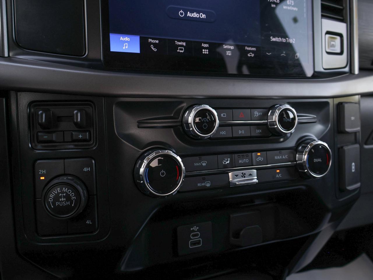 2025 Ford F-150 XLT Photo