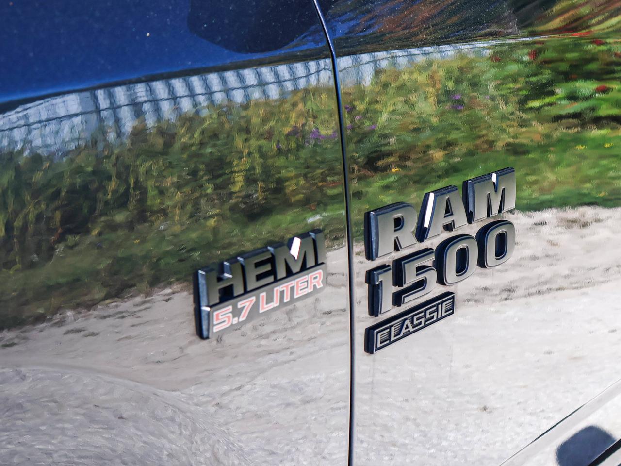 2022 RAM 1500 Classic EXPRESS Photo