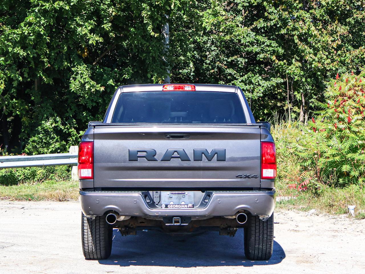 2022 RAM 1500 Classic EXPRESS Photo