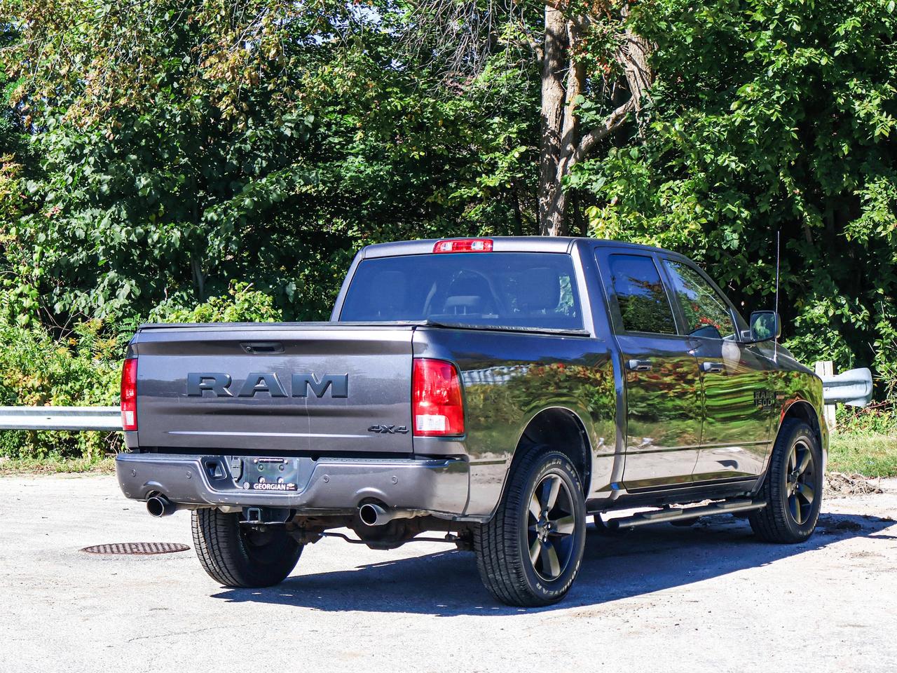 2022 RAM 1500 Classic EXPRESS Photo
