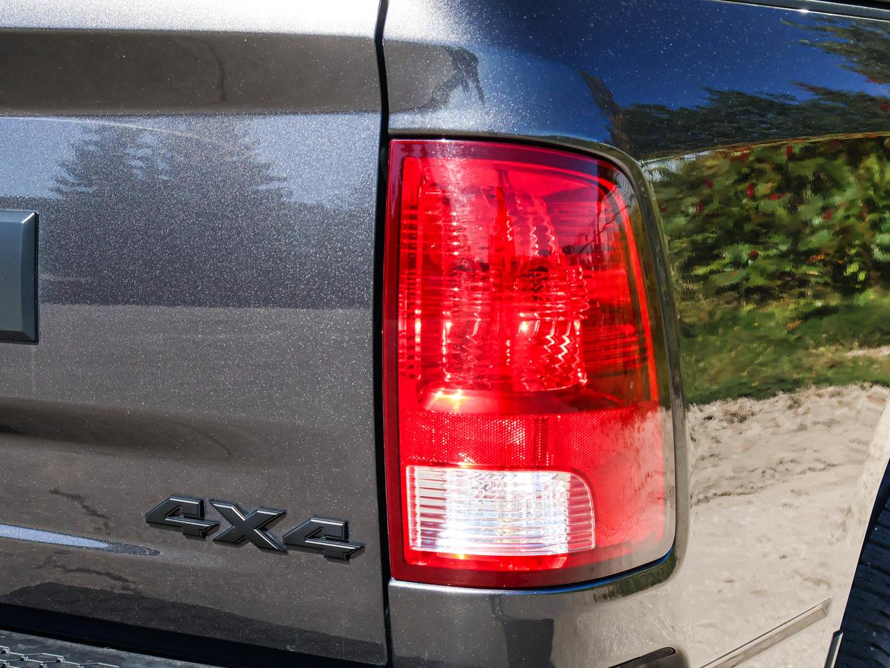 2022 RAM 1500 Classic EXPRESS Photo