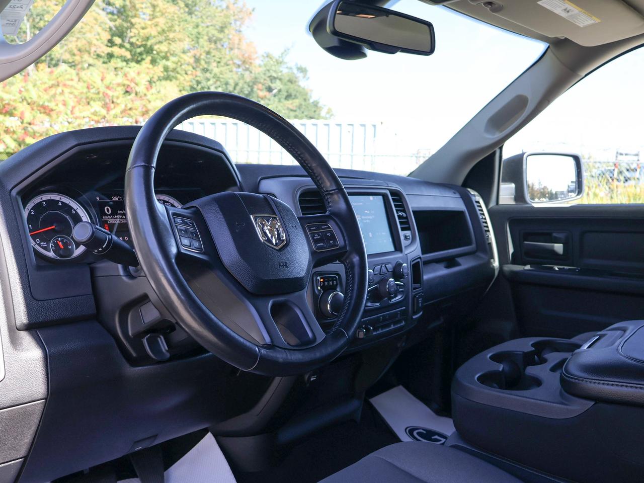2022 RAM 1500 Classic EXPRESS Photo