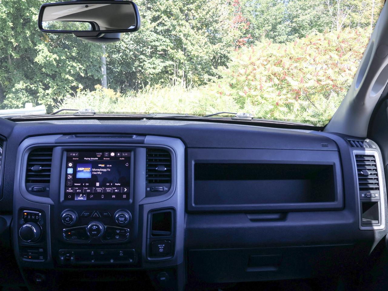 2022 RAM 1500 Classic EXPRESS Photo