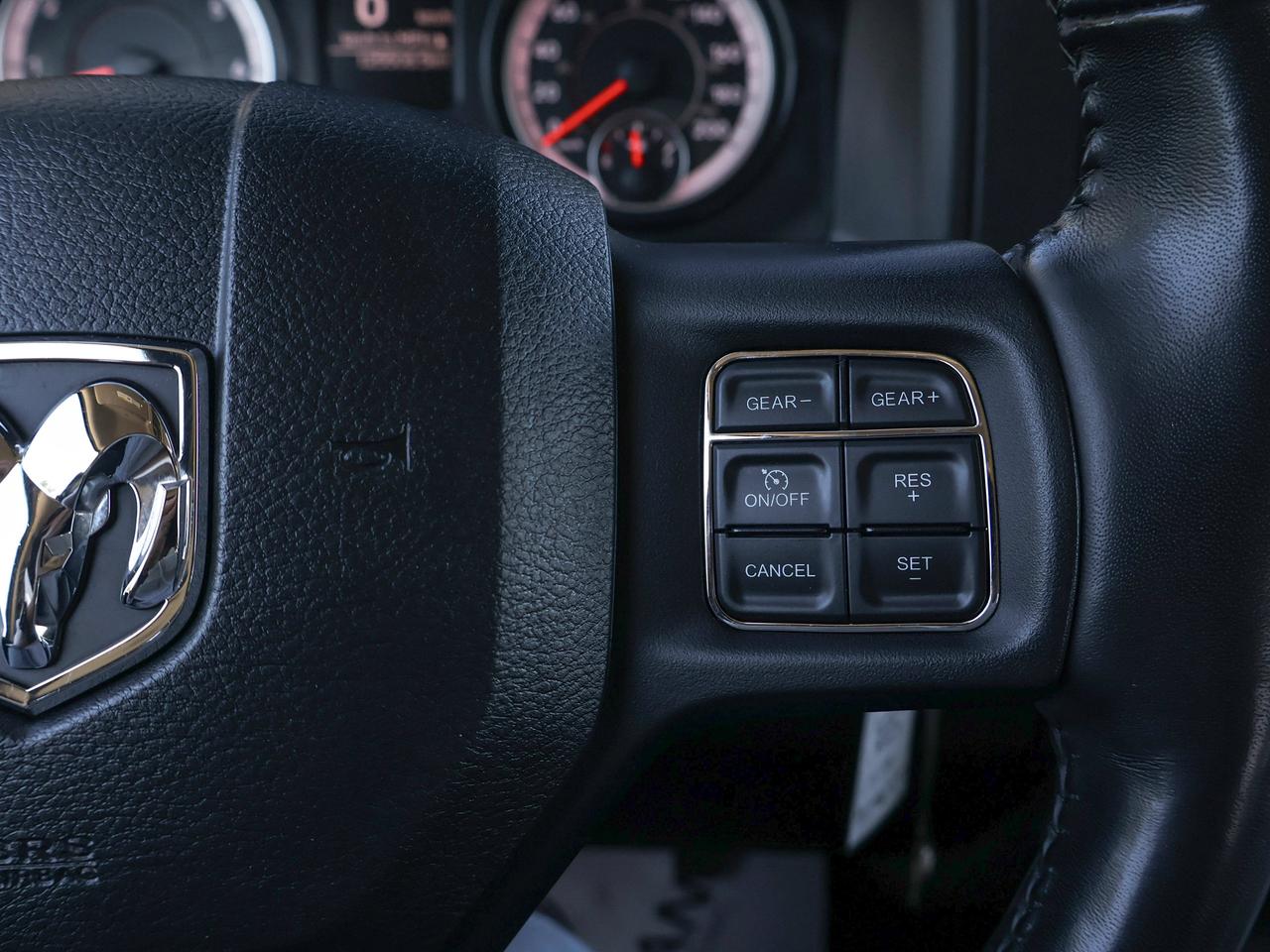 2022 RAM 1500 Classic EXPRESS Photo
