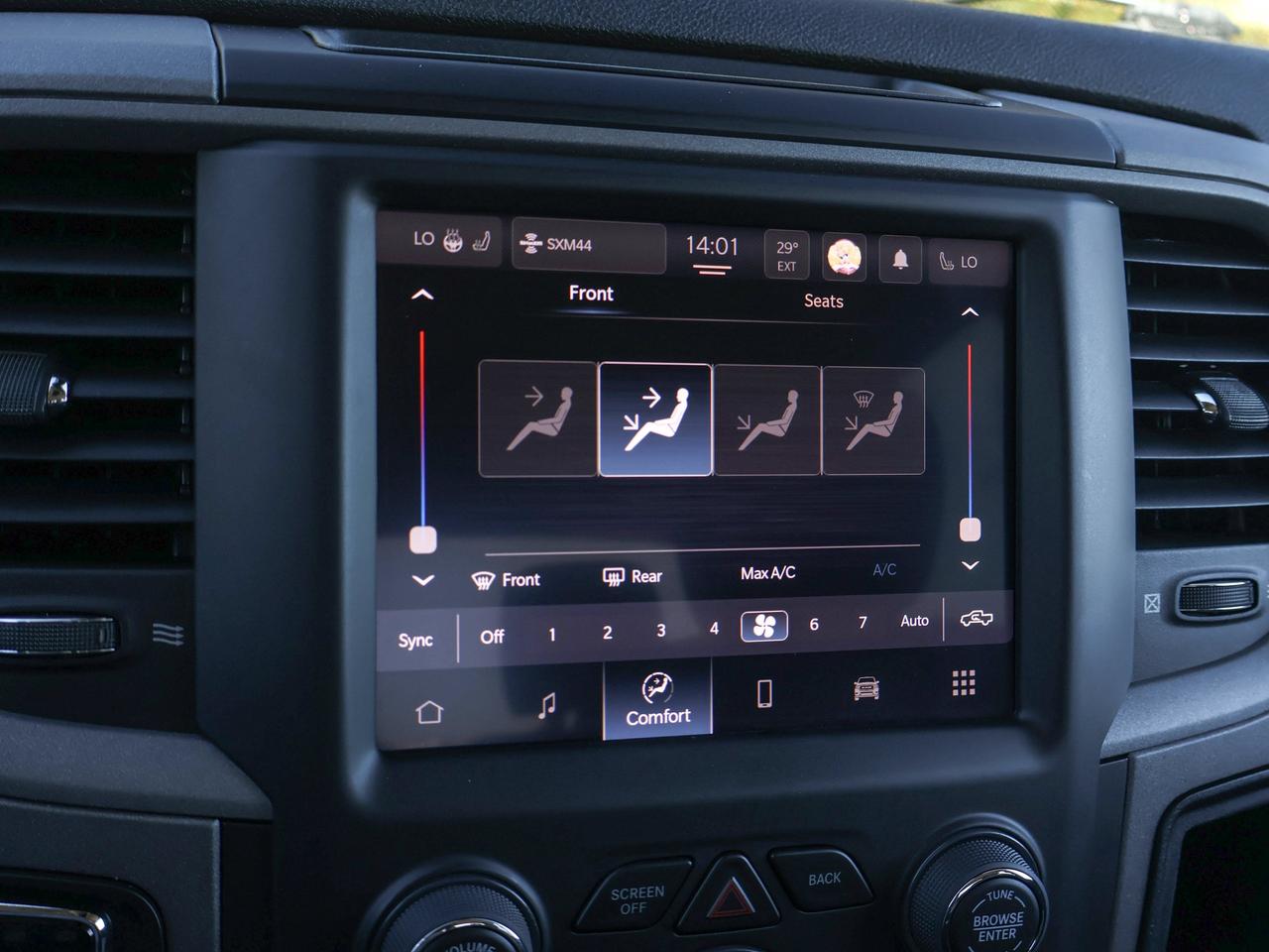 2022 RAM 1500 Classic EXPRESS Photo