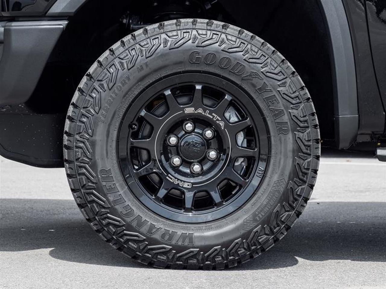 2026 GMC Sierra 1500 AT4X Photo
