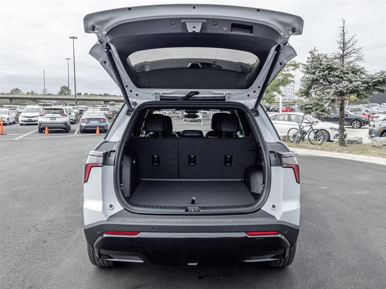 2027 Chevrolet Equinox RS Photo