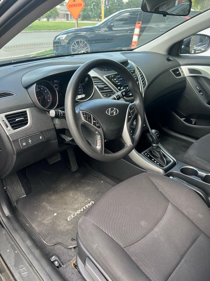 2015 Hyundai Elantra SE - LOW KM'S, SUNROOF, HEATED SEATS, AND MORE! Photo46