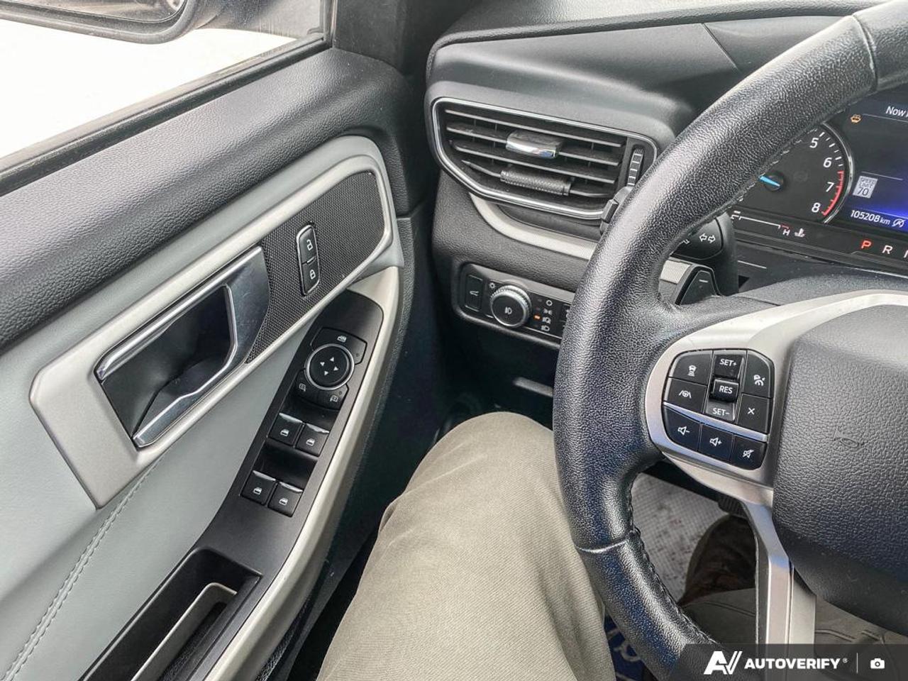 2021 Ford Explorer XLT SPORT PKG | TWIN PANEL MOONROOF Photo