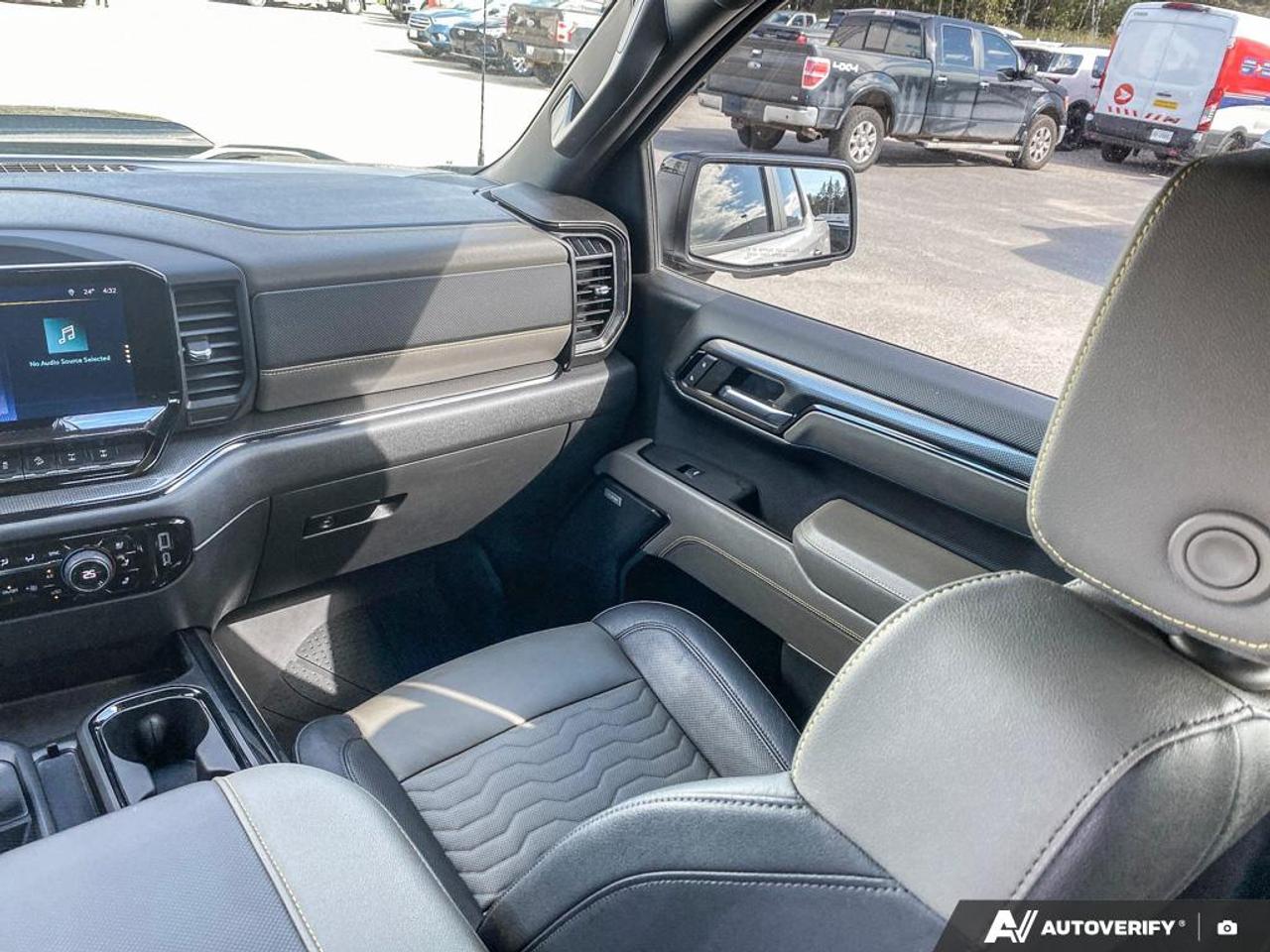2024 Chevrolet Silverado 1500 ZR2 3.0L DIESEL | LEATHER| CARPLAY Photo