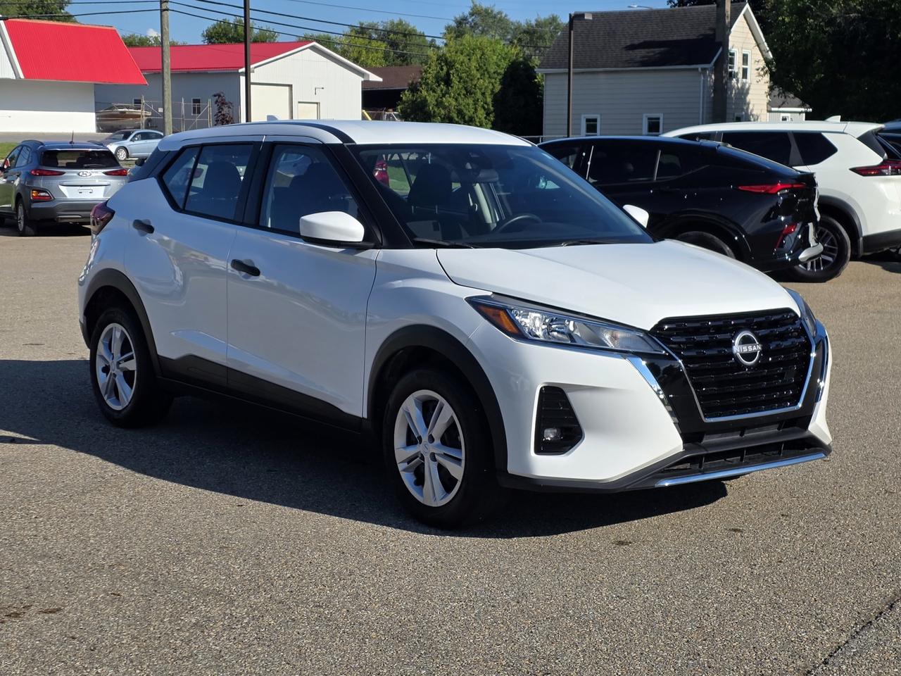 2024 Nissan Kicks S ONLY 17,000KM Photo2