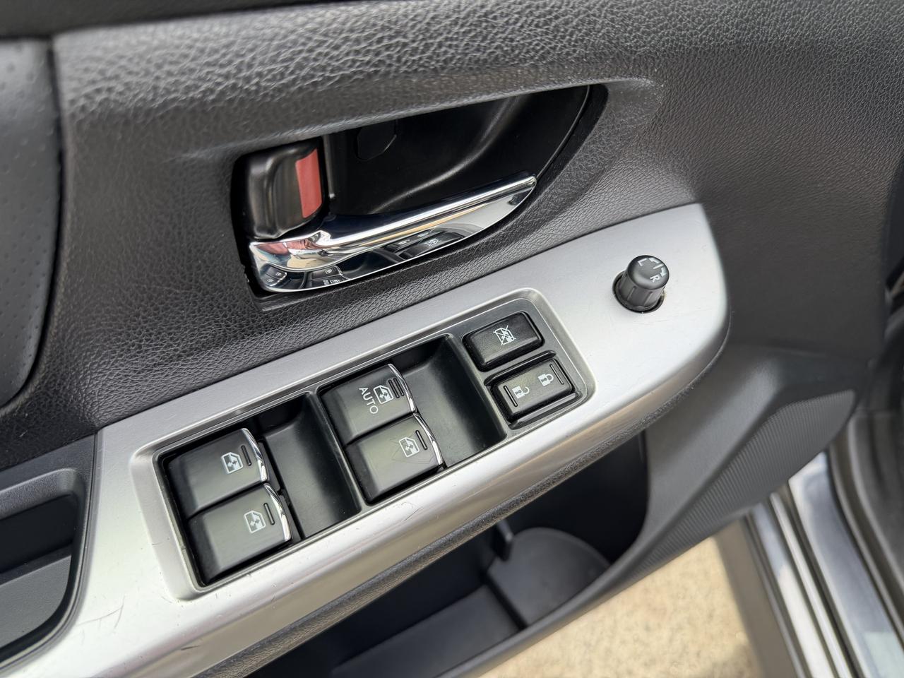 2016 Subaru Crosstrek 2.0i w/Limited Pkg Photo12