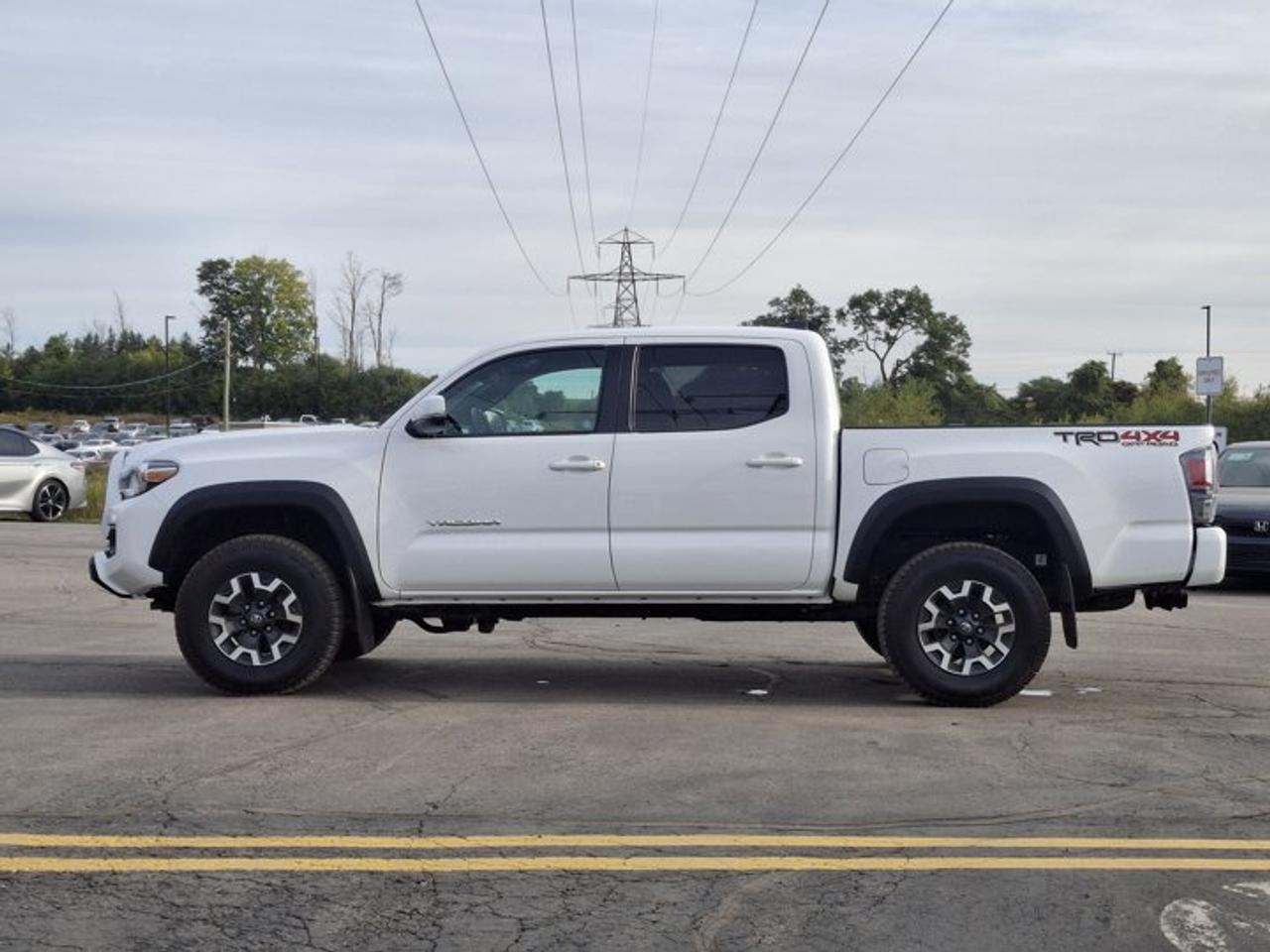 2023 Toyota Tacoma TRD Off-Road Double Cab 4X4 | Power Seat | Nav | Short Box | Heated Seats | Radar Cruise | and More! Photo5