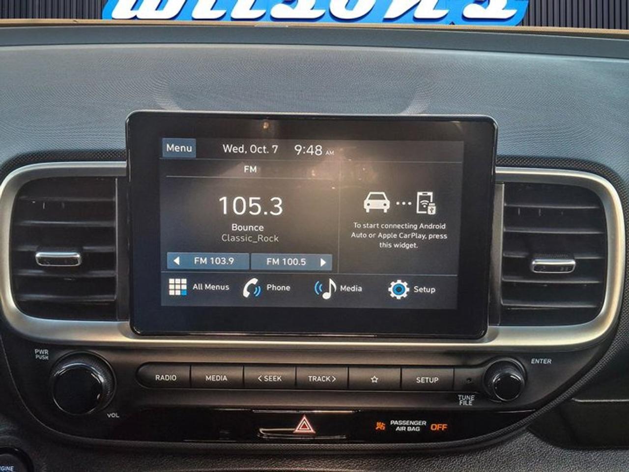 2025 Hyundai Venue Preferred | Heated Wheel + Seats | CarPlay + Android | Rear Camera | and More ! Photo