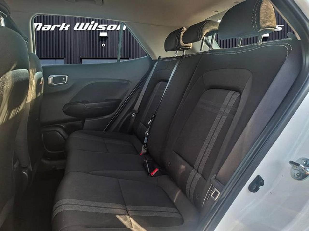 2025 Hyundai Venue Preferred | Heated Wheel + Seats | CarPlay + Android | Rear Camera | and More ! Photo