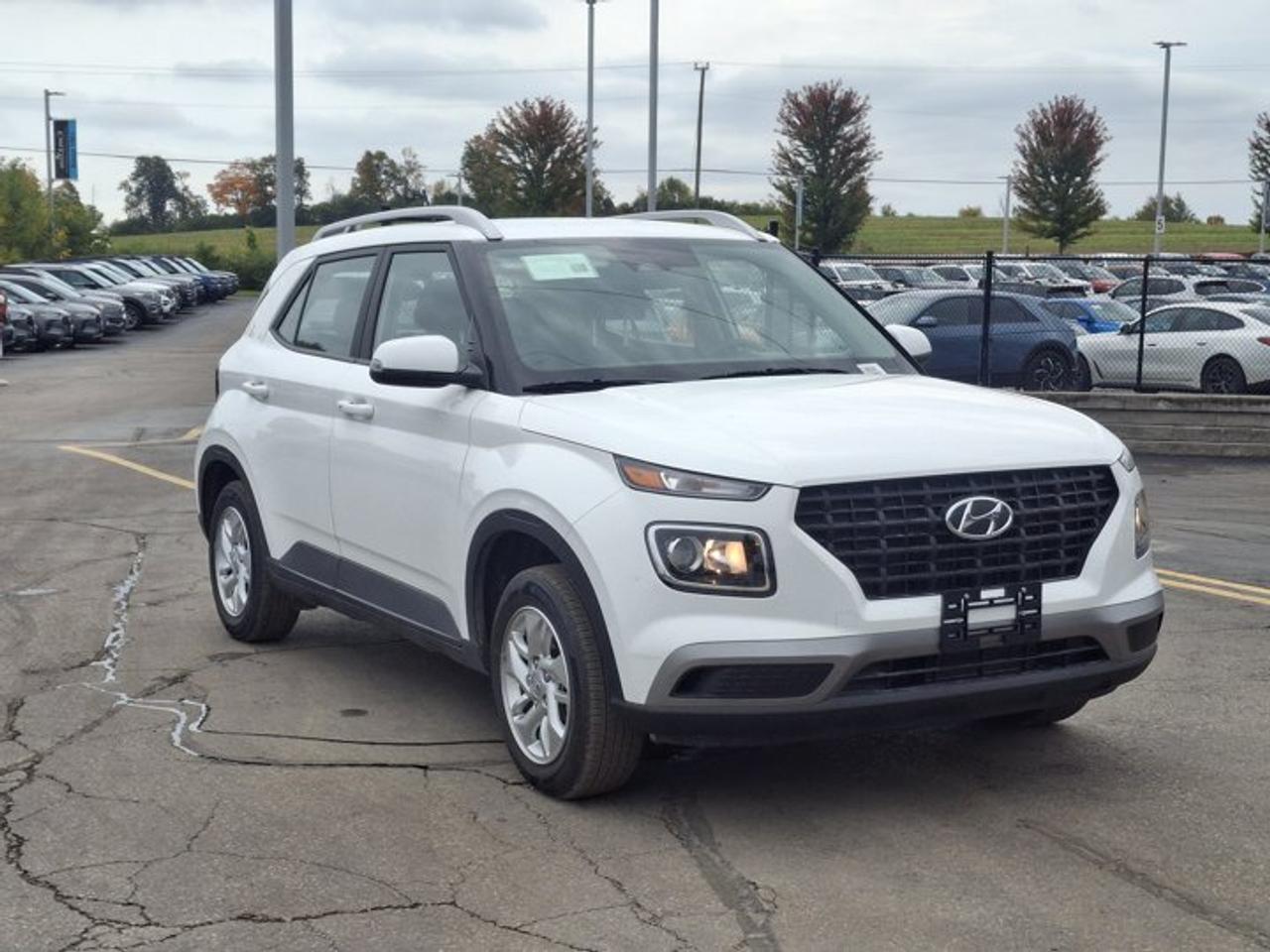 2026 Hyundai Venue Preferred | Heated Wheel + Seats | BCW | RCCW | CarPlay + Android | Rear Camera | and More ! Photo
