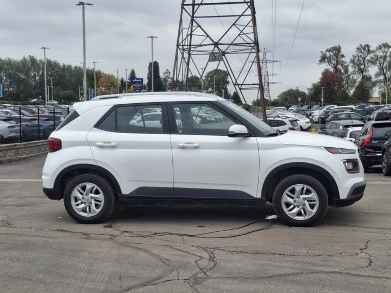2026 Hyundai Venue Preferred | Heated Wheel + Seats | BCW | RCCW | CarPlay + Android | Rear Camera | and More ! Photo