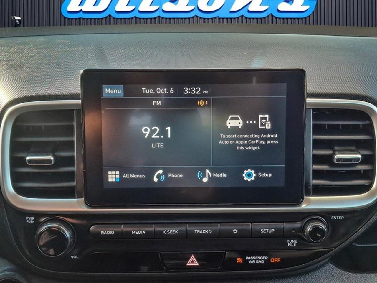 2026 Hyundai Venue Preferred | Heated Wheel + Seats | BCW | RCCW | CarPlay + Android | Rear Camera | and More ! Photo
