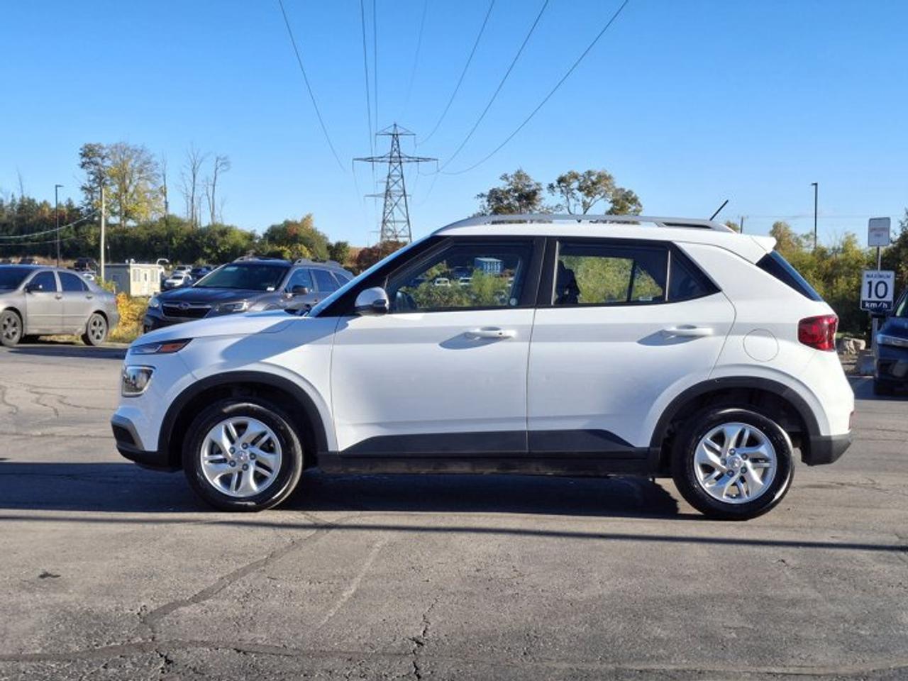 2026 Hyundai Venue Preferred | Heated Wheel + Seats | BCW | RCCW | CarPlay + Android | Rear Camera | and More ! Photo5