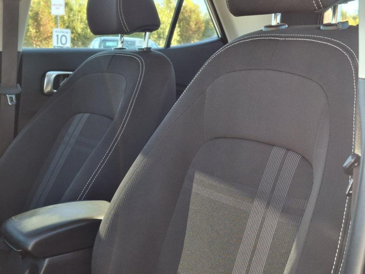 2026 Hyundai Venue Preferred | Heated Wheel + Seats | BCW | RCCW | CarPlay + Android | Rear Camera | and More ! Photo
