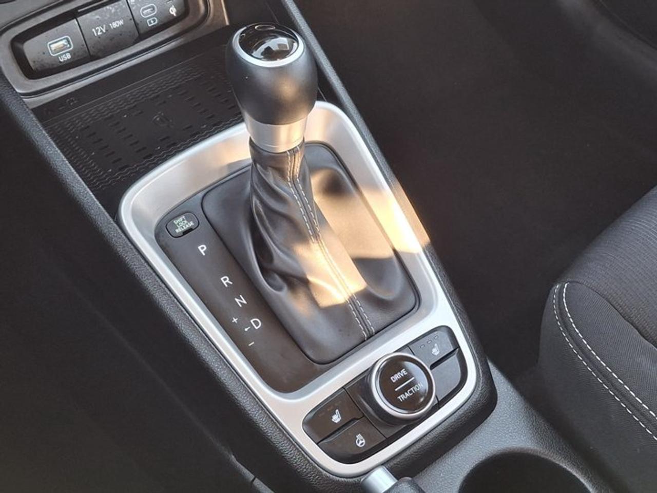 2026 Hyundai Venue Preferred | Heated Wheel + Seats | BCW | RCCW | CarPlay + Android | Rear Camera | and More ! Photo