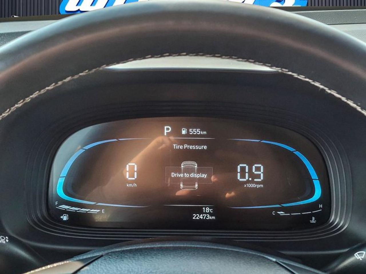 2026 Hyundai Venue Preferred | Heated Wheel + Seats | BCW | RCCW | CarPlay + Android | Rear Camera | and More ! Photo