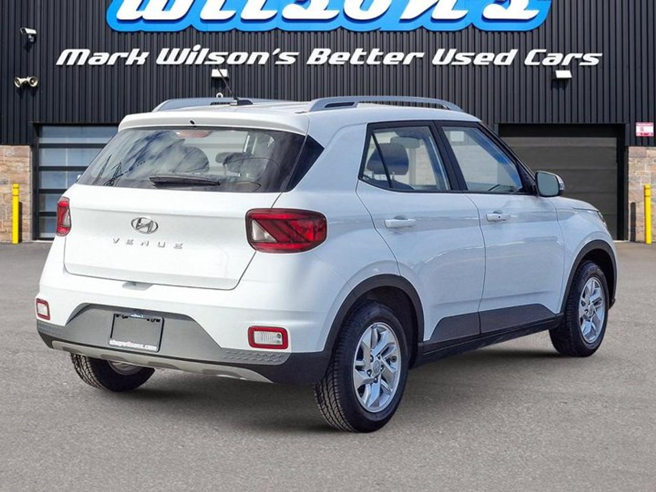 2025 Hyundai Venue Preferred | Heated Wheel + Seats | CarPlay + Android | Rear Camera | and More ! Photo4