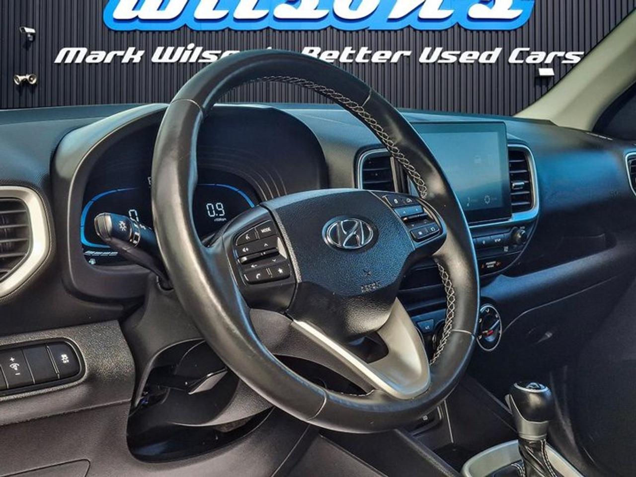 2025 Hyundai Venue Preferred | Heated Wheel + Seats | CarPlay + Android | Rear Camera | and More ! Photo