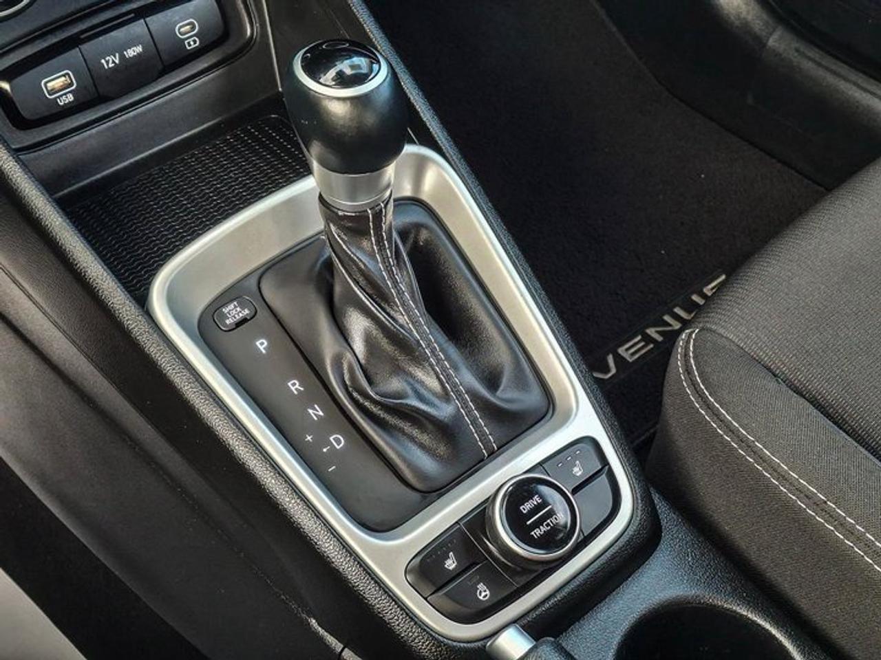 2025 Hyundai Venue Preferred | Heated Wheel + Seats | CarPlay + Android | Rear Camera | and More ! Photo