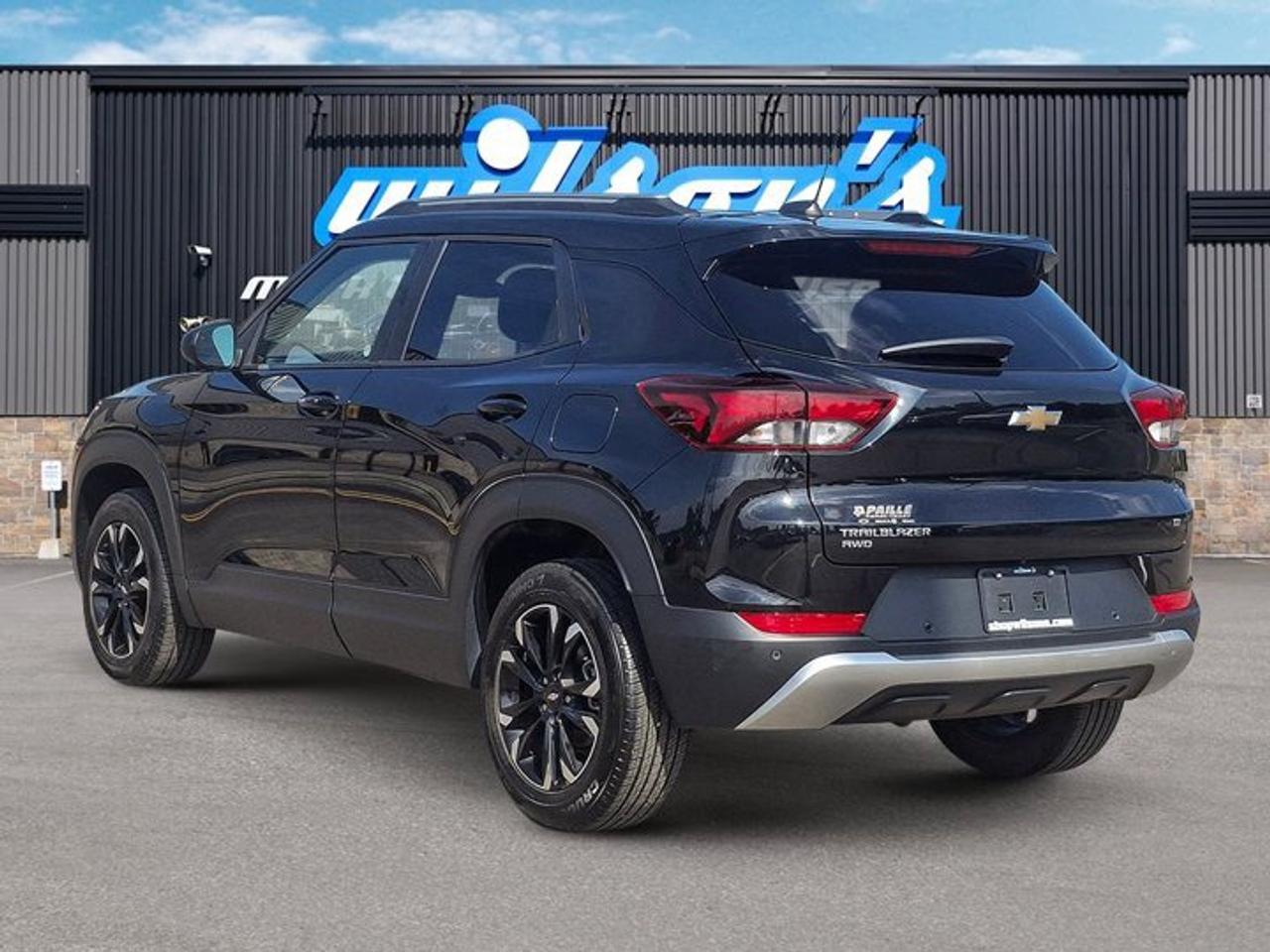 2021 Chevrolet TrailBlazer LT AWD | Heated Seats | CarPlay + Android | Remote Start | Blind Spot | Rear Cam | and More ! Photo3