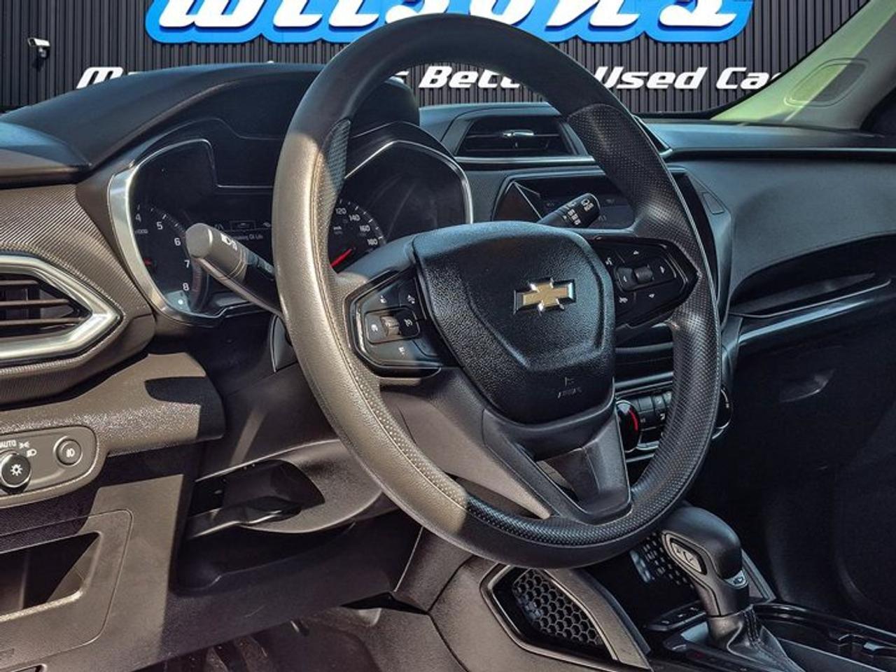 2021 Chevrolet TrailBlazer LT AWD | Heated Seats | CarPlay + Android | Remote Start | Blind Spot | Rear Cam | and More ! Photo