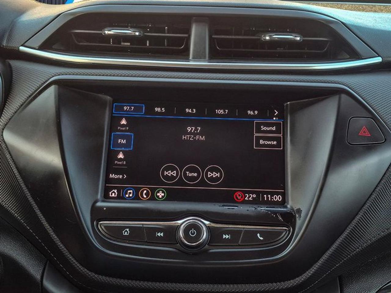 2021 Chevrolet TrailBlazer LT AWD | Heated Seats | CarPlay + Android | Remote Start | Blind Spot | Rear Cam | and More ! Photo
