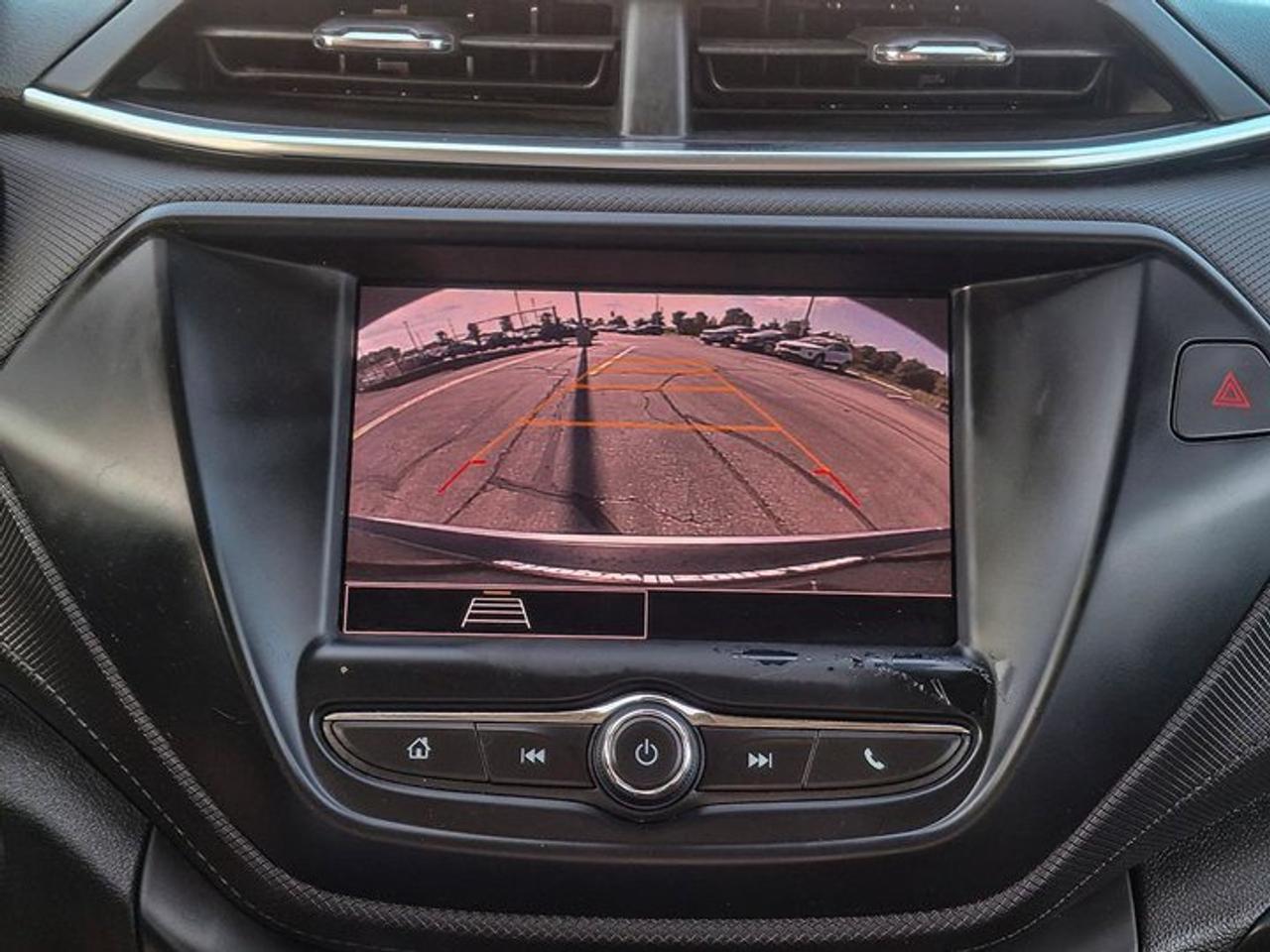 2021 Chevrolet TrailBlazer LT AWD | Heated Seats | CarPlay + Android | Remote Start | Blind Spot | Rear Cam | and More ! Photo