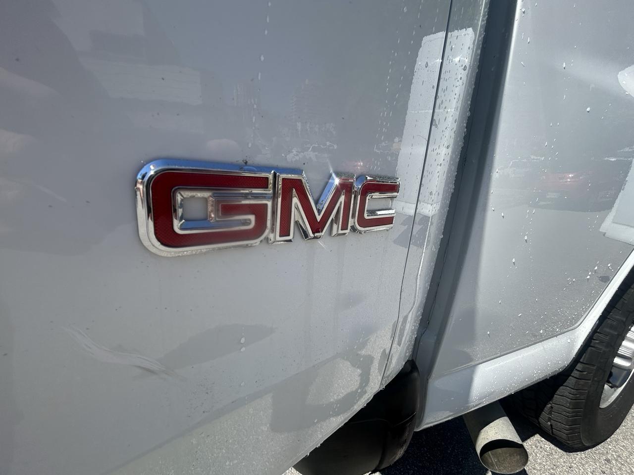 2017 GMC Savana Cargo Van  Photo