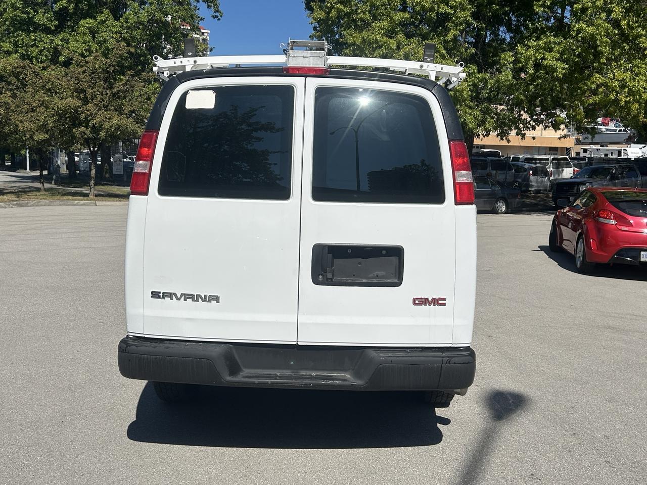 2017 GMC Savana Cargo Van  Photo