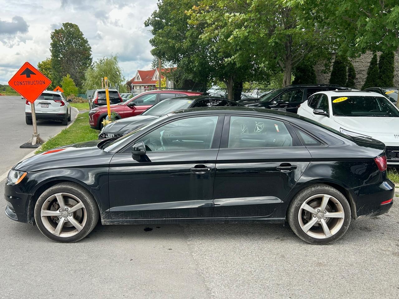 2015 Audi A3 KOMFORT, HEATED SEATS, SUNROOF, BLUETOOTH & MORE!! Photo4