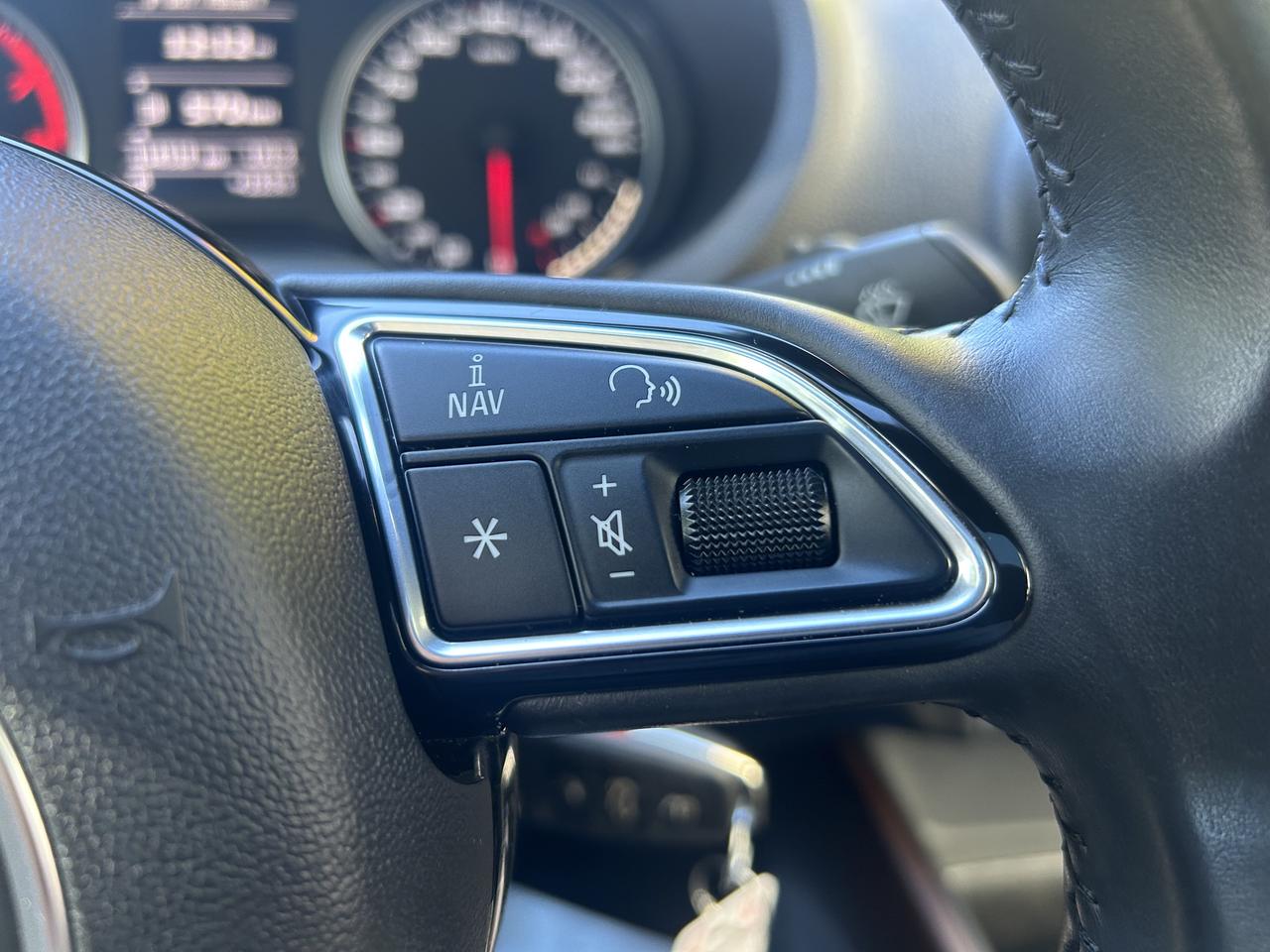 2015 Audi A3 KOMFORT, HEATED SEATS, SUNROOF, BLUETOOTH & MORE!! Photo