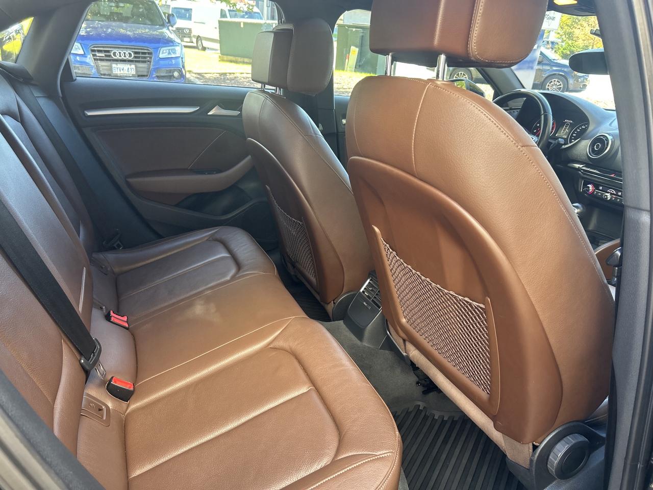 2015 Audi A3 KOMFORT, HEATED SEATS, SUNROOF, BLUETOOTH & MORE!! - Photo #36