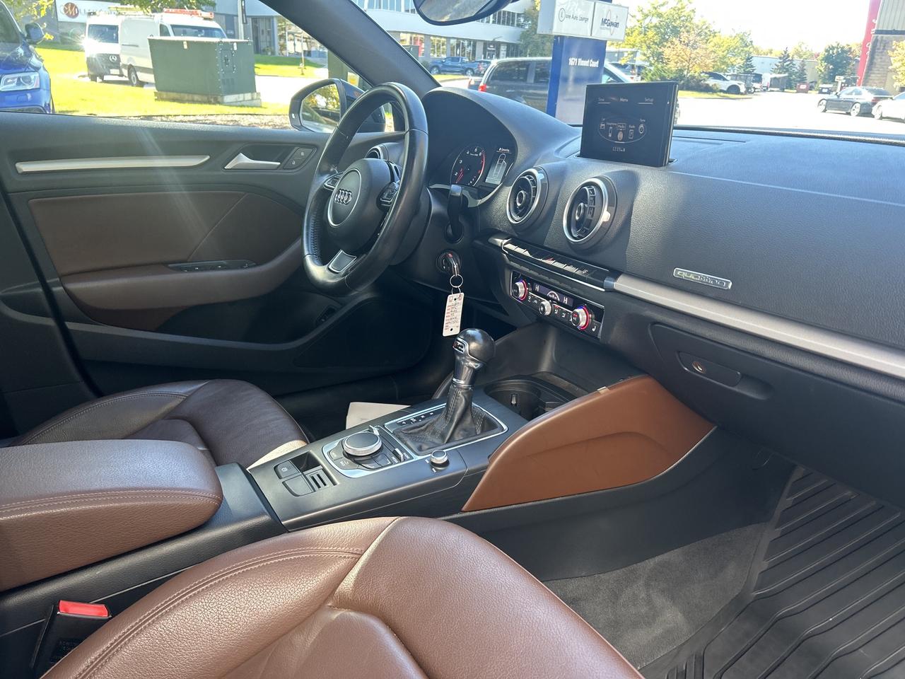 2015 Audi A3 KOMFORT, HEATED SEATS, SUNROOF, BLUETOOTH & MORE!! Photo