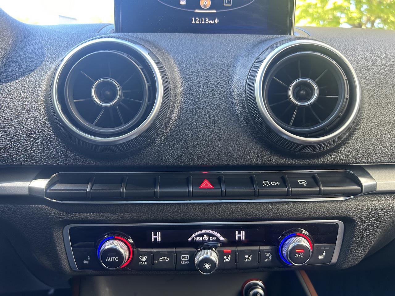 2015 Audi A3 KOMFORT, HEATED SEATS, SUNROOF, BLUETOOTH & MORE!! Photo