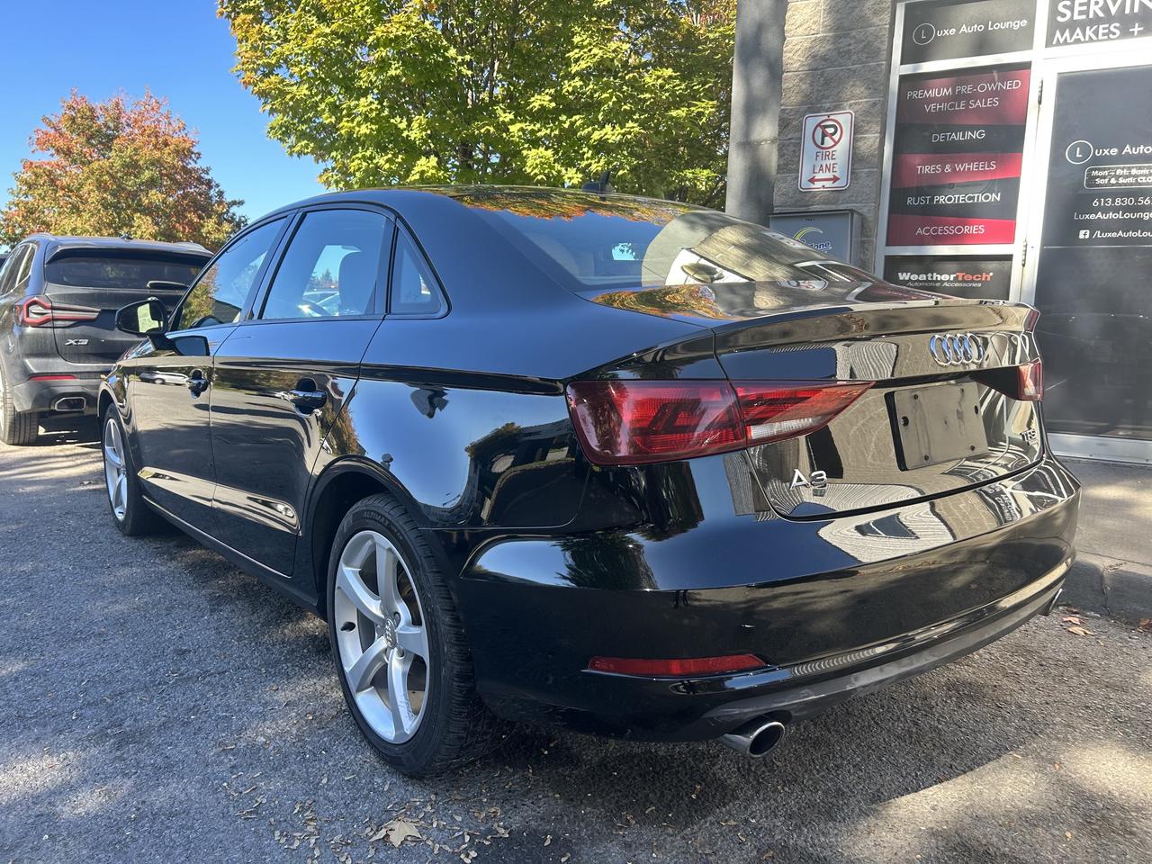2015 Audi A3 KOMFORT, HEATED SEATS, SUNROOF, BLUETOOTH & MORE!! Photo