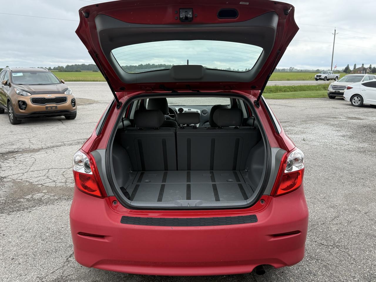 2010 Toyota Matrix  Photo4