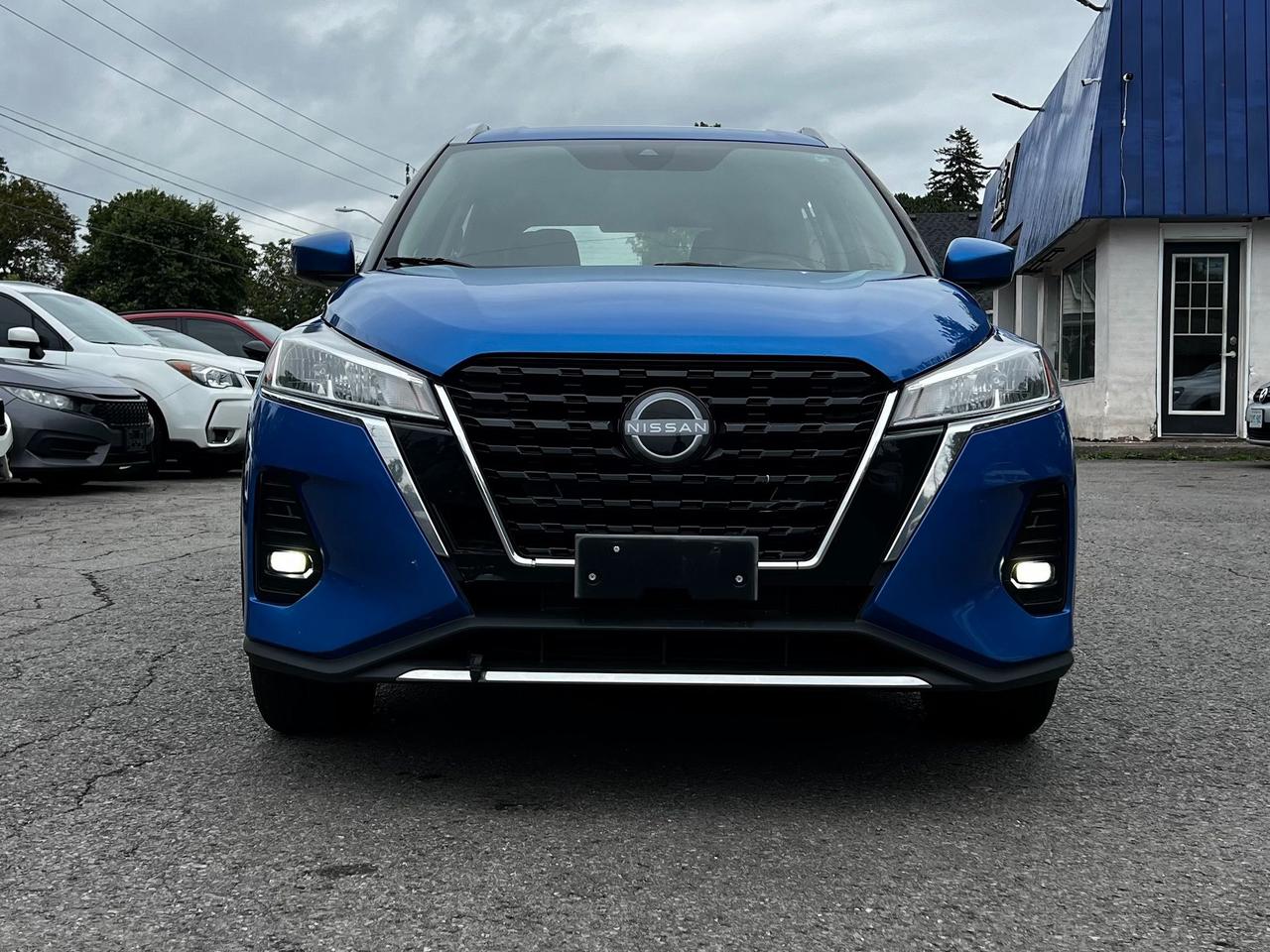 2022 Nissan Kicks SV FWD Photo1