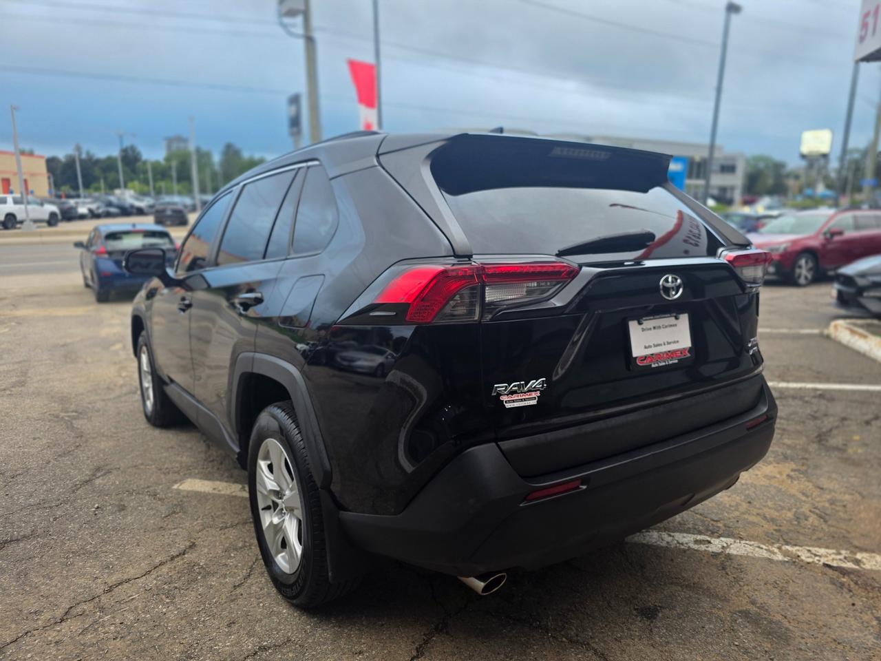 2019 Toyota RAV4 XLE AWD | Accident Free | Sunroof | BSM | Power Seats Photo2