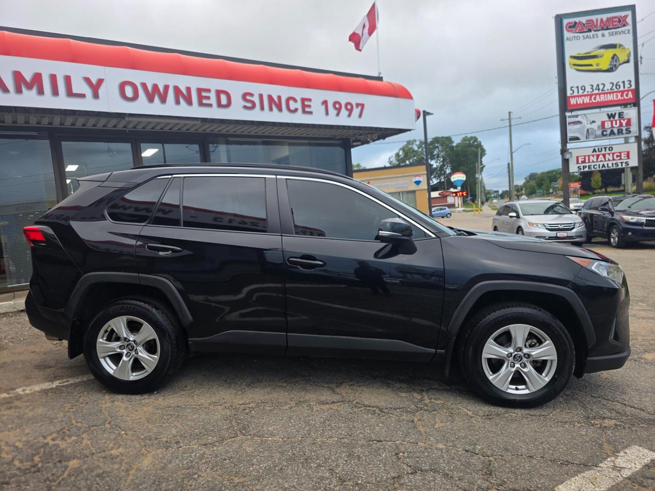 2019 Toyota RAV4 XLE AWD | Accident Free | Sunroof | BSM | Power Seats Photo