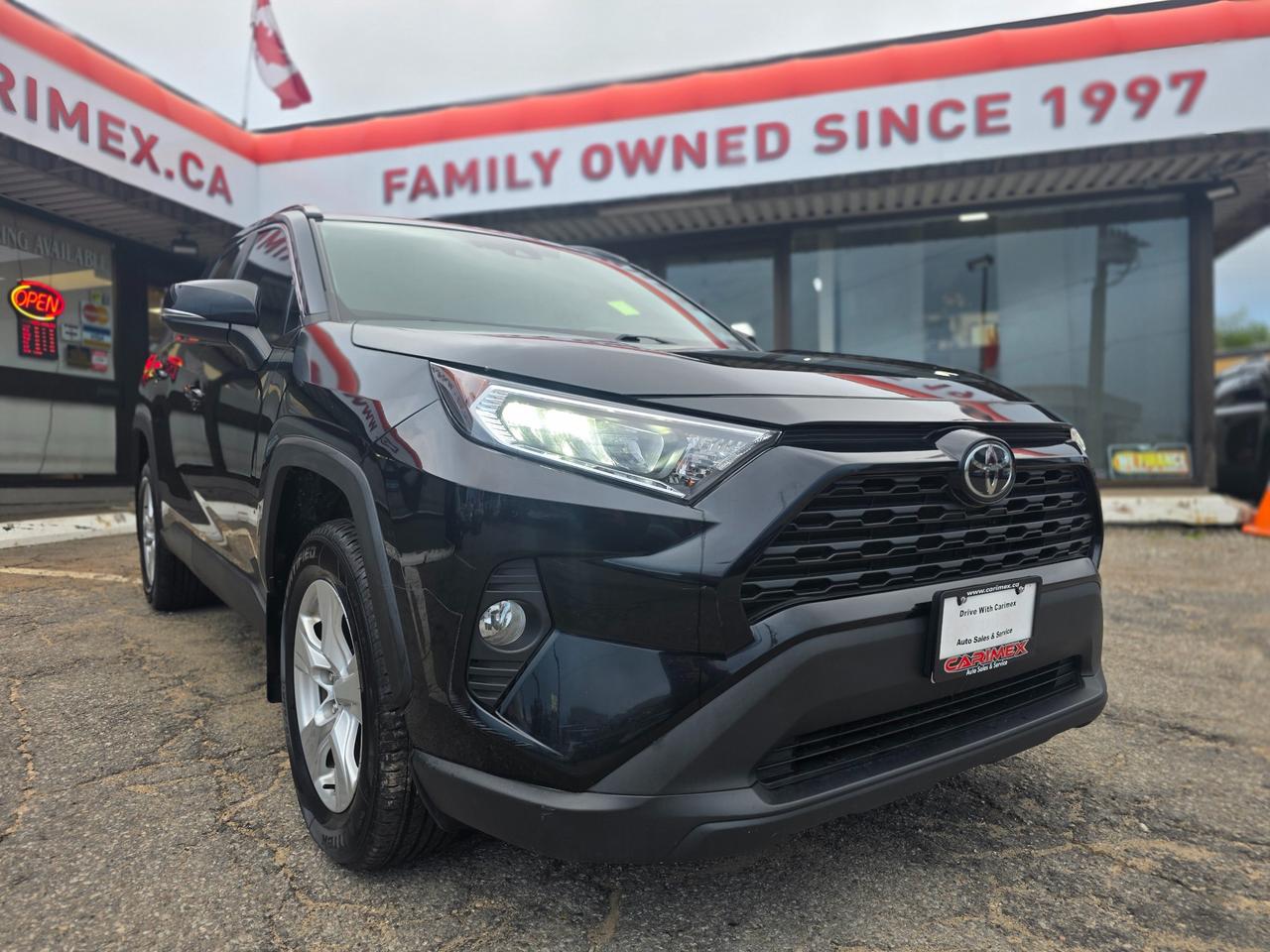 2019 Toyota RAV4 XLE AWD | Accident Free | Sunroof | BSM | Power Seats Photo